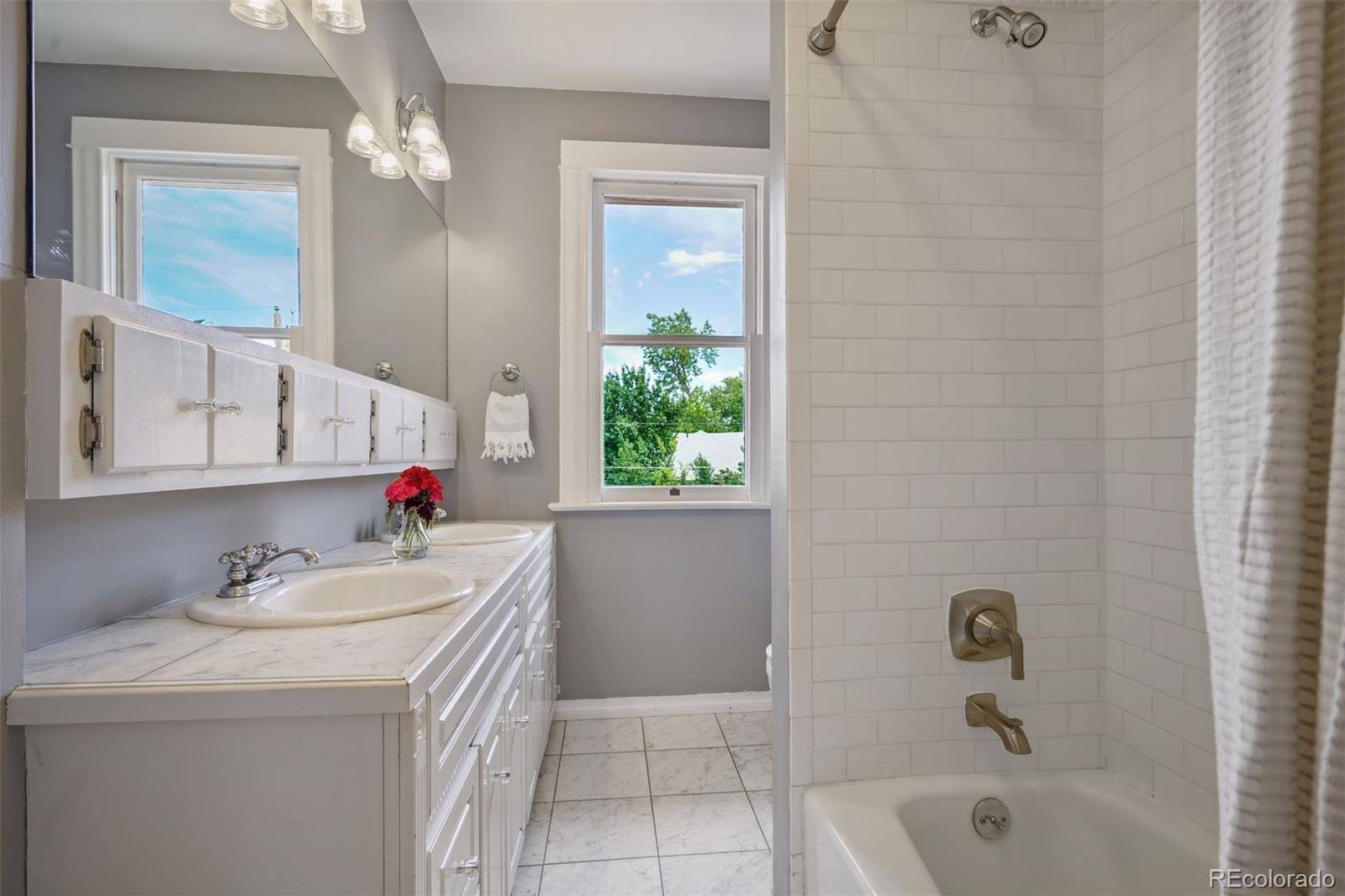 Full bathroom